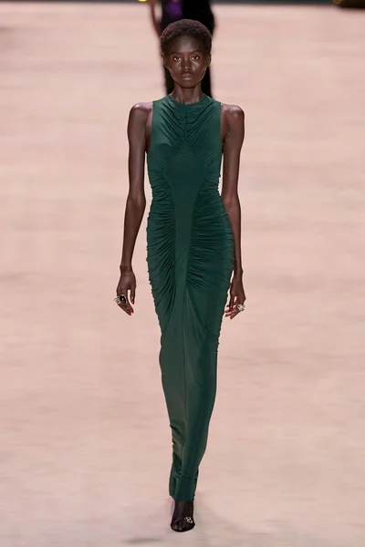 Look 26